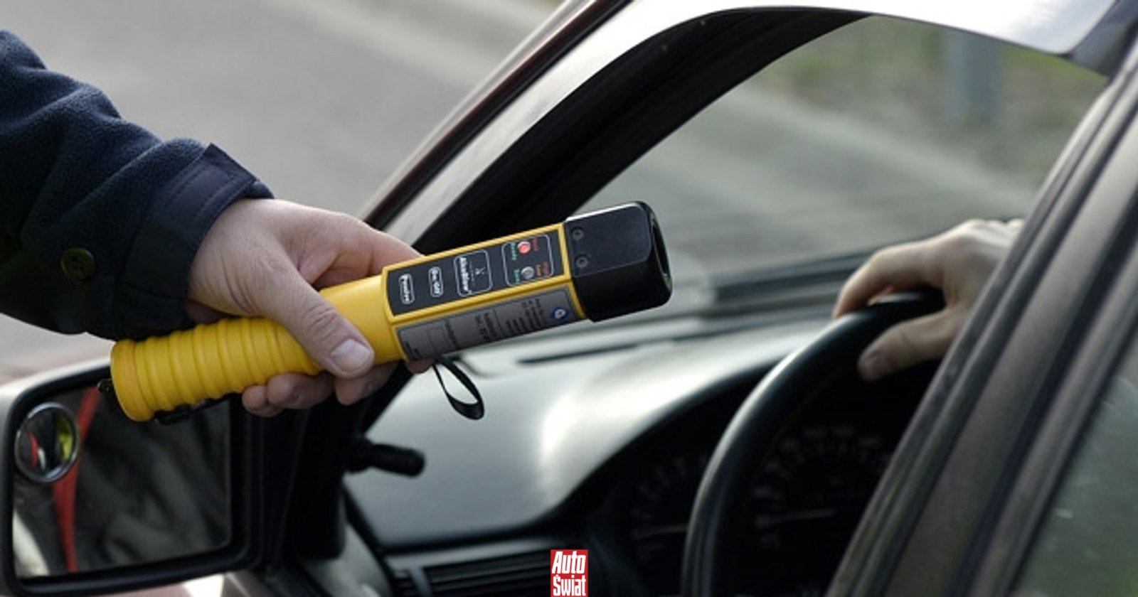 Come comportarsi durante un controllo con l’alcolmetro? Il conducente ha diritti ma anche dovere. Non rifiutare