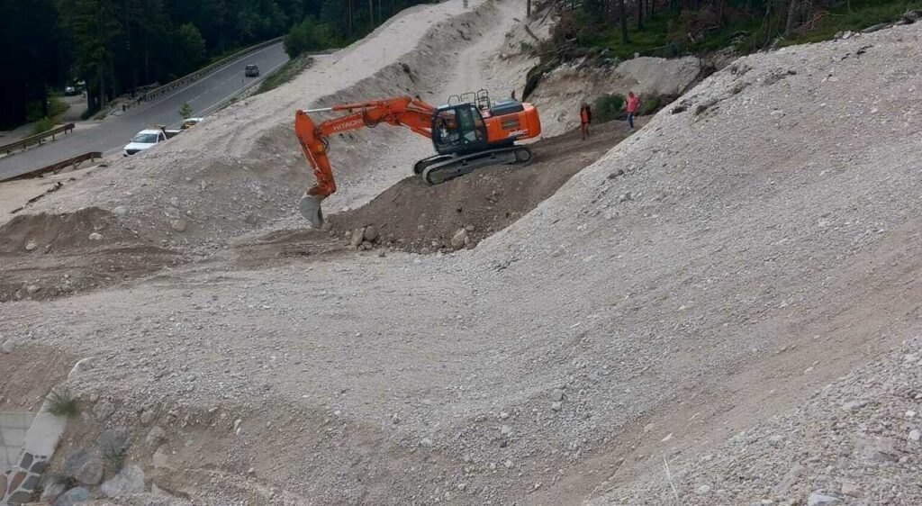 Frana a Croda Marcora, chiusura della Alemagna e semafori rossi: la riapertura è rapida