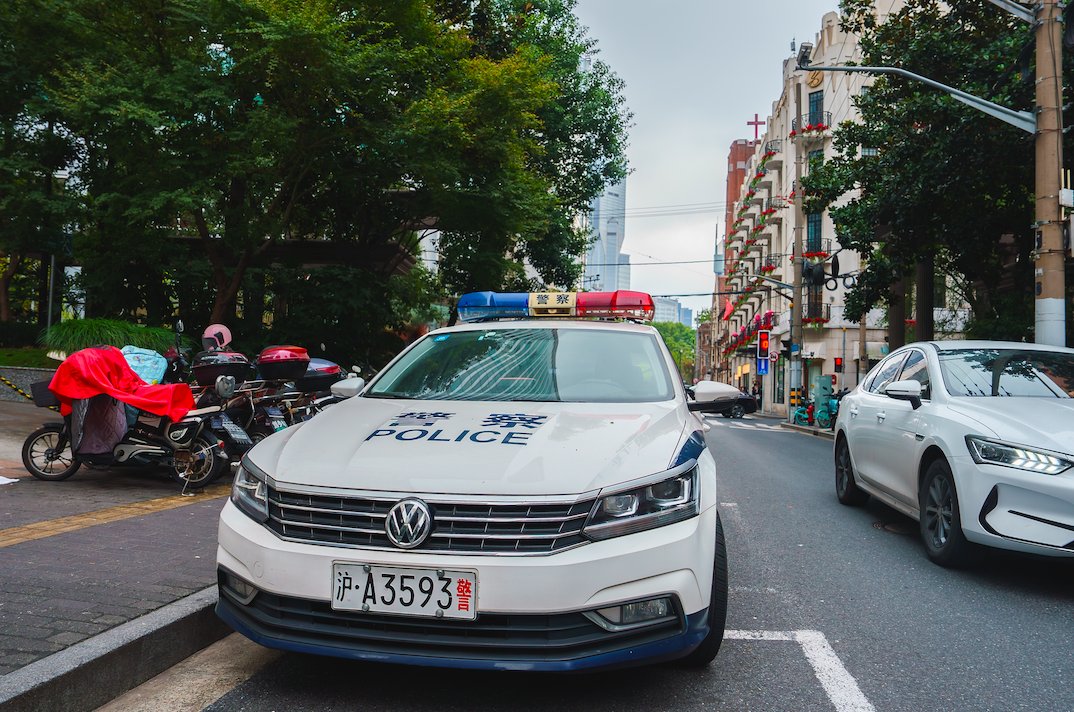 Un padre cristiano arrestato in auto per ascoltare la Bibbia in Cina