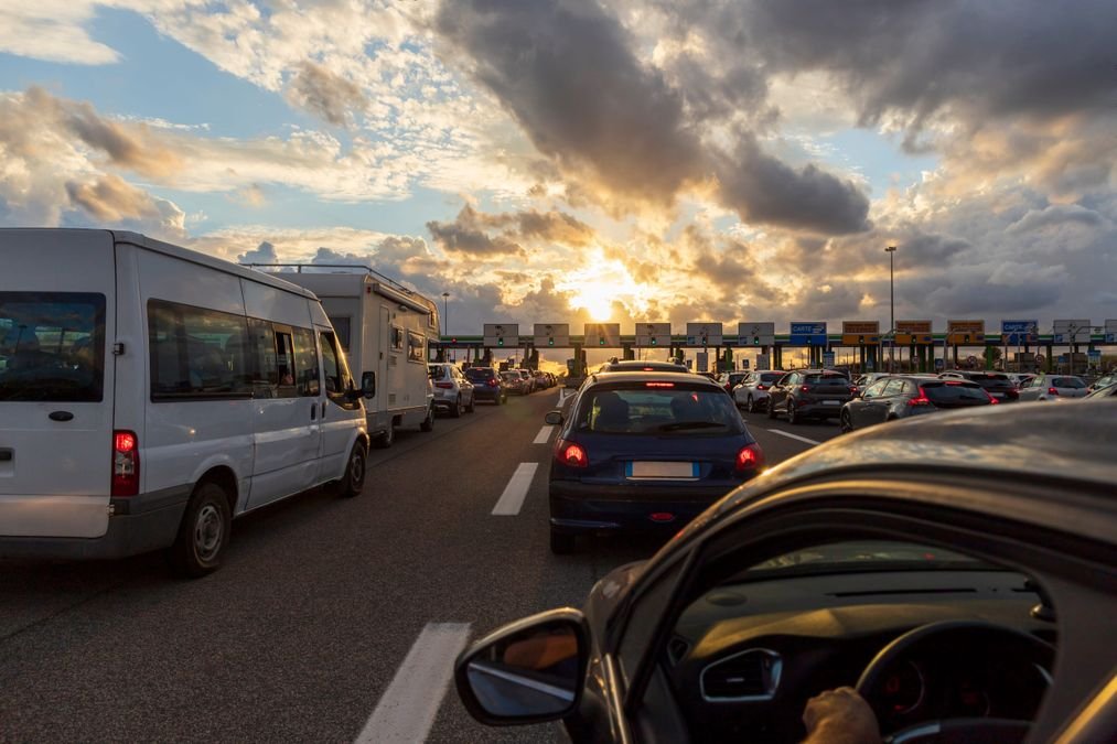 Traffico estivo 2026: esodo distribuito, attesi 34 milioni di spostamenti