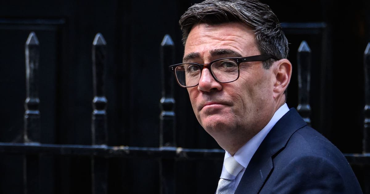 Andy Burnham promette speranza. La realtà si pone già contro