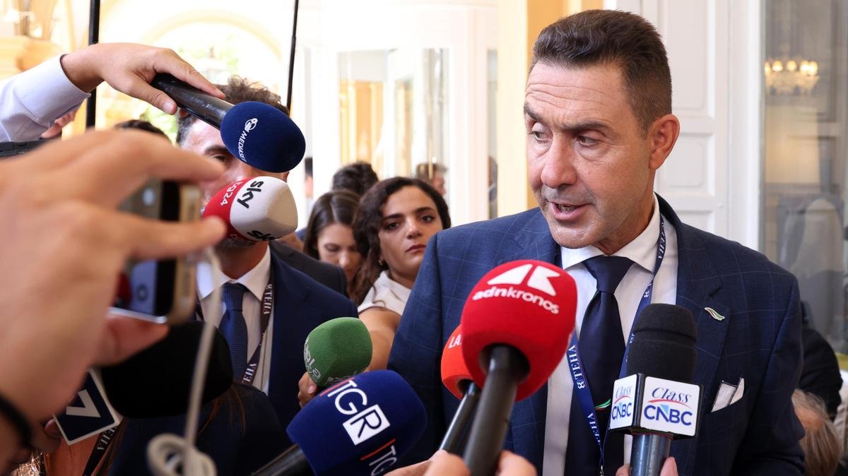 Vannacci al centro di una levata di scudi bipartisan: da Rama a Schlein, la politica lo isola