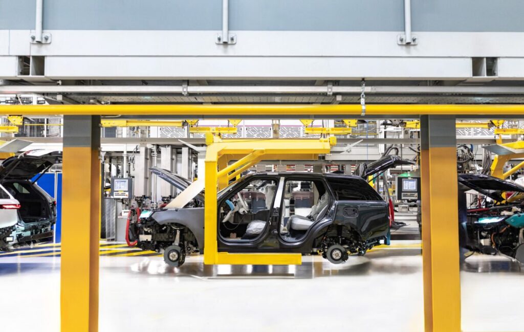 Jaguar Land Rover riduce 4.000 posti di lavoro in un piano di ristrutturazione