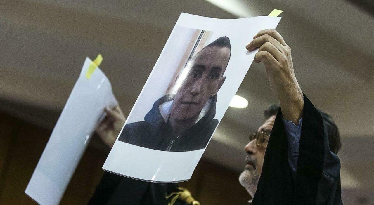 Stefano Cucchi, carabinieri imputati per falso e depistaggio: tre condanne richieste