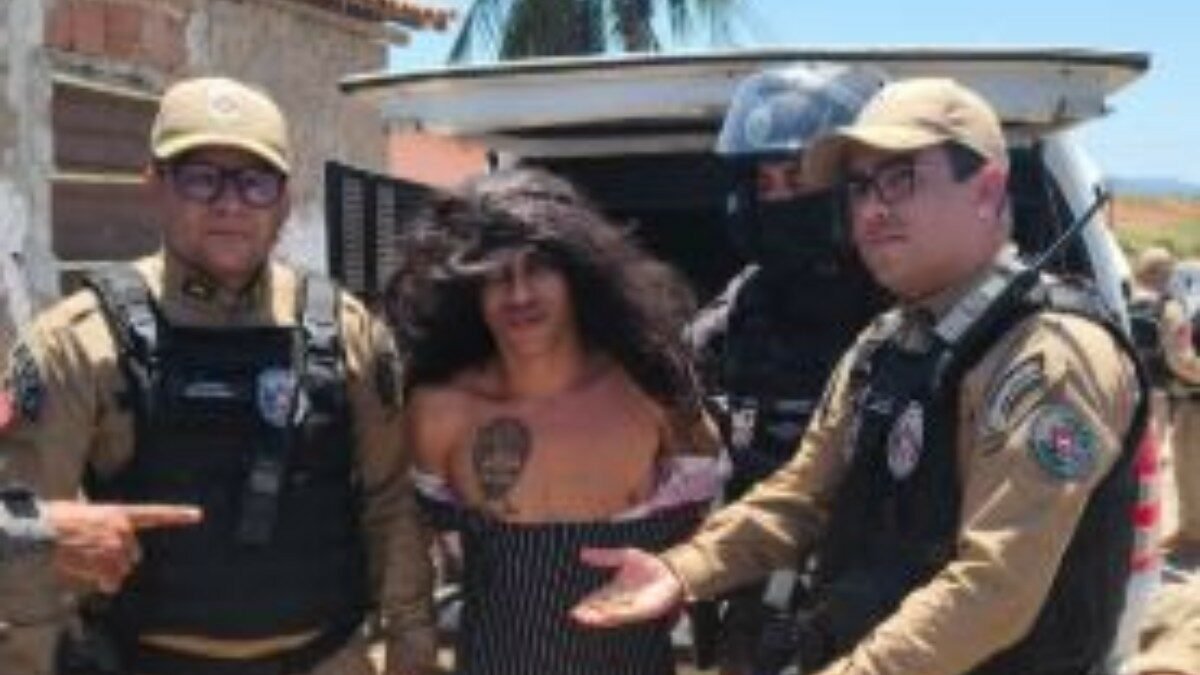 Arrestato serial killer brasiliano che confessò 80 omicidi, fuggì vestito da donna con un bimbo in braccio