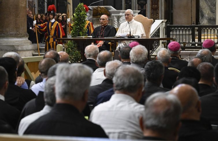 Papa Leone XIV: “Essere solidali con il destino della città”