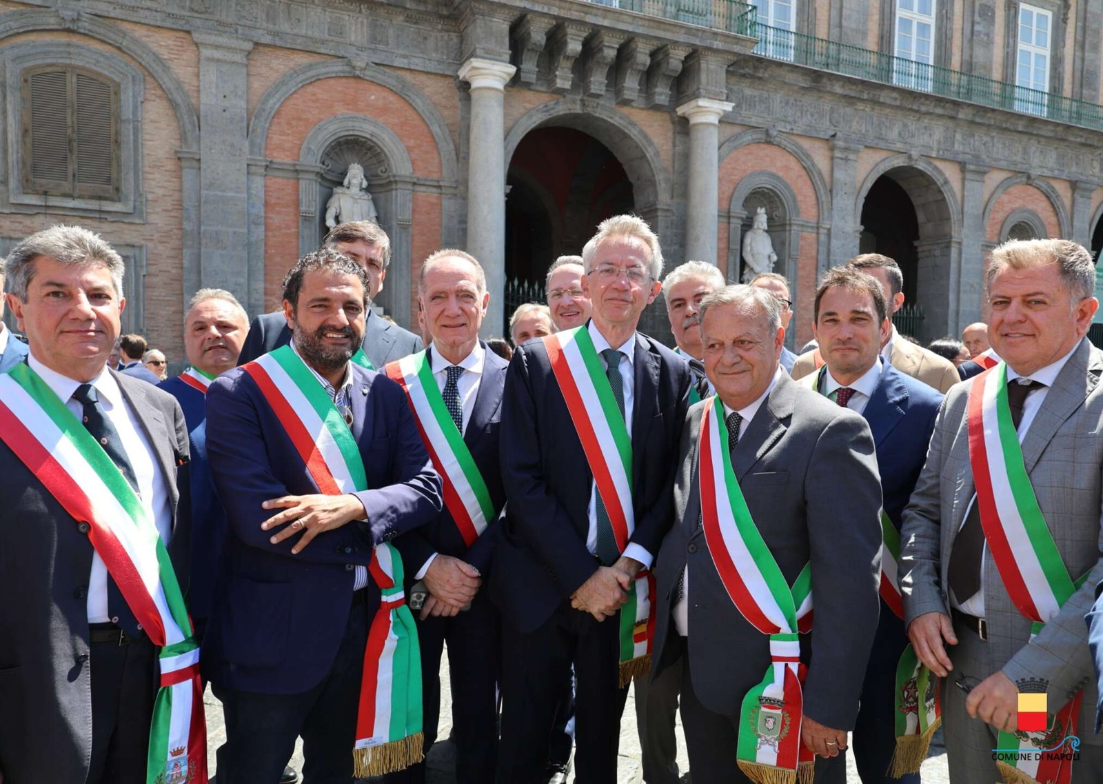 Sindaci in rivolta: “Vogliamo candidarci senza dimetterci”