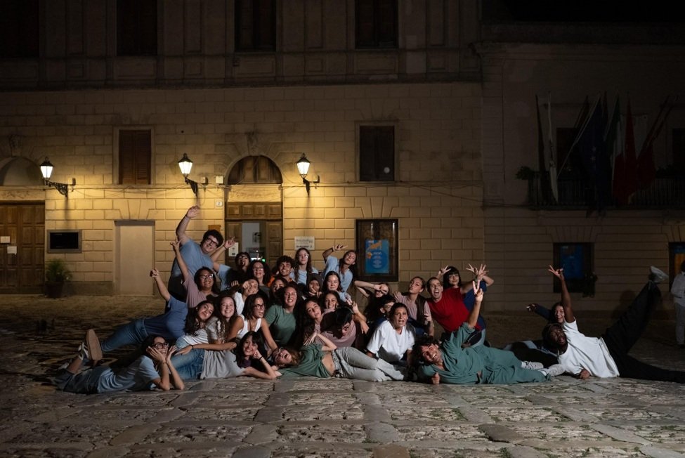 Tre studenti dell’IIS “E.Medi-N.Vaccalluzzo” portano in scena la “Piazza dei Sogni” a Erice