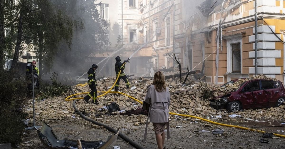 Russia invita stranieri e diplomatici a lasciare Kiev per nuovi attacchi