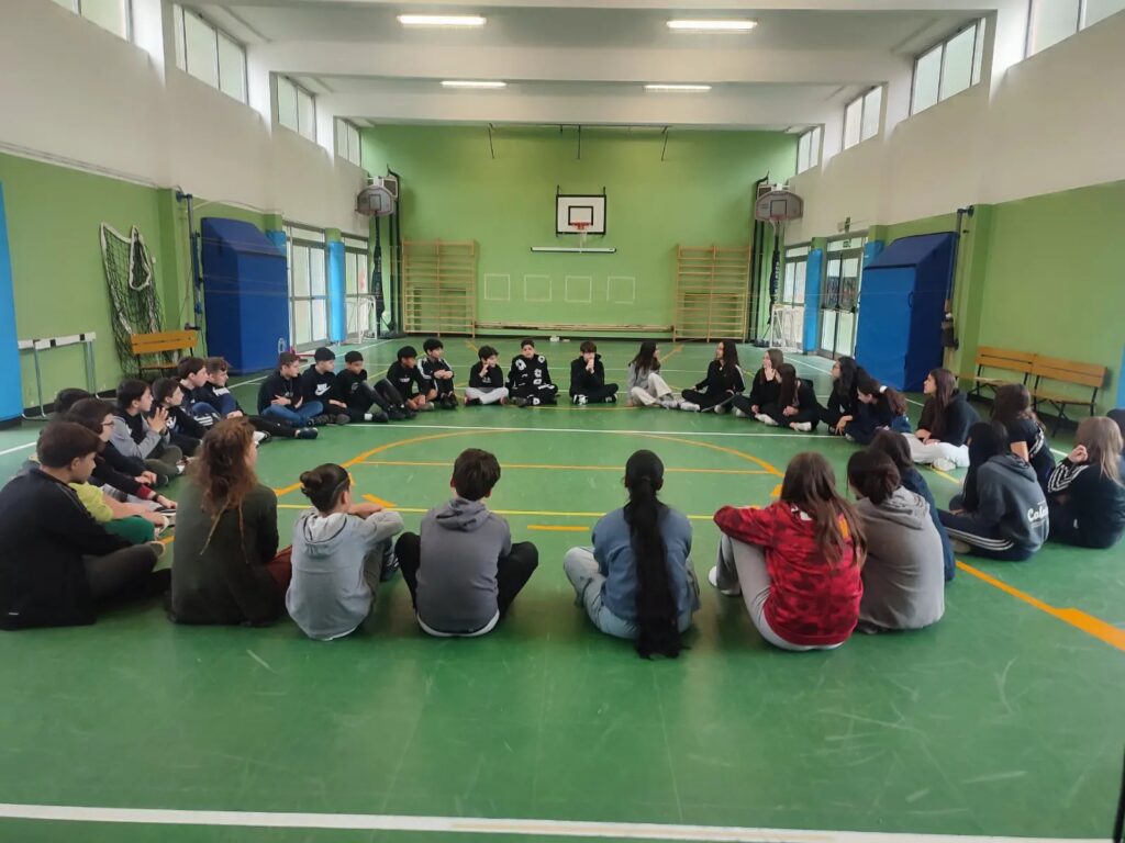 Scuola come presidio del quartiere: 76 istituti e 27mila bambini contrastano la segregazione