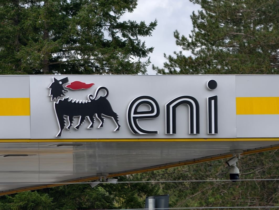 Ets, la contesa per la gabella: Descalzi, l’industria e il no di Bruxelles